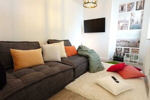 TV - Le Charme Parisien, wifi, parking gratuit, 4 pers (Sallaumines)