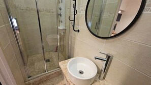 Suihku, hiustenkuivaaja