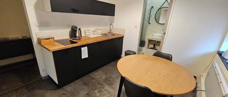 Microwave, coffee/tea maker, cookware/dishes/utensils