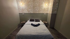 1 bedroom, travel crib, WiFi, bed sheets