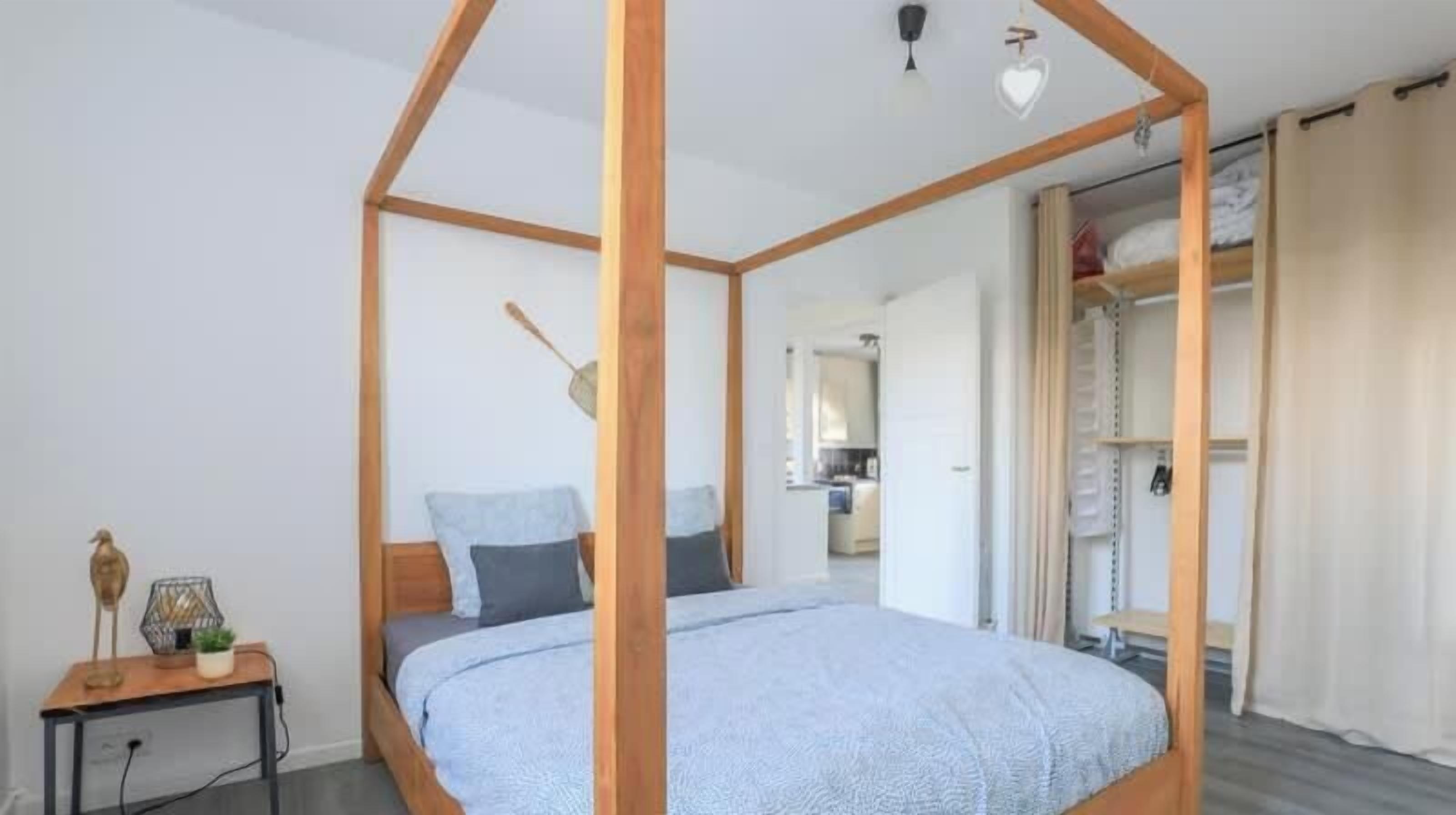 1 chambre, lit parapluie, Wi-Fi, draps fournis