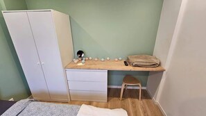 2 makuuhuonetta, vauvan matkasänky, Wi-Fi, vuodevaatteet