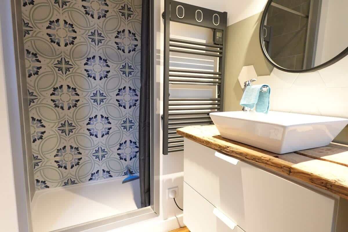 Een douche, een haardroger