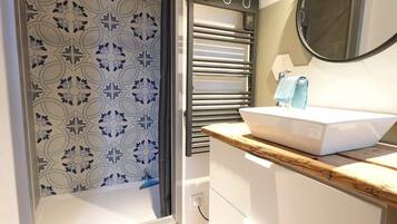 Een douche, een haardroger