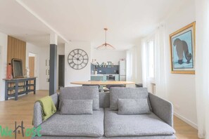 TV - ARRASGW VIEZIERS Les chambres de Romy, charmant T3 hyper centre (Arras)