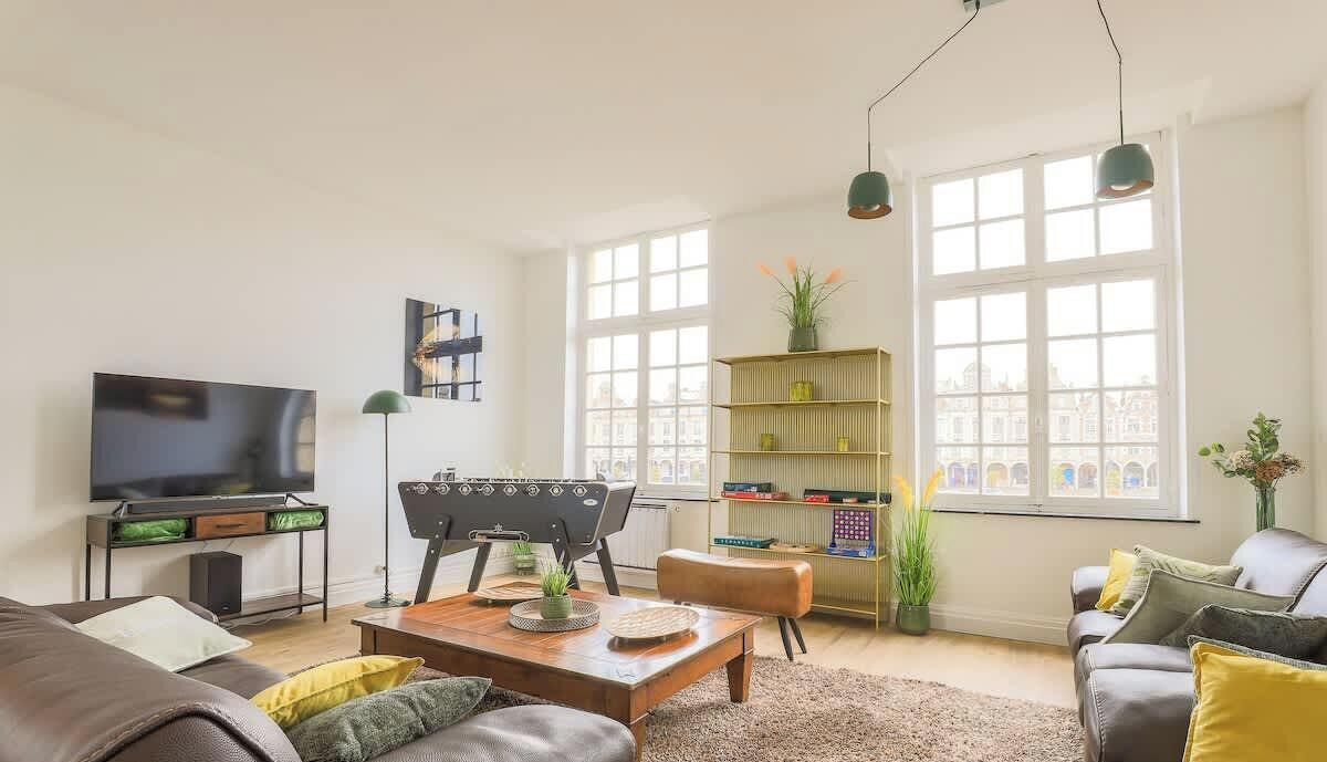 Televisión y oficina 