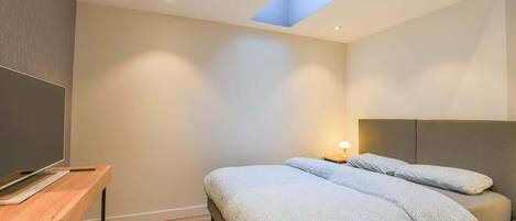 3 bedrooms, iron/ironing board, travel cot, WiFi