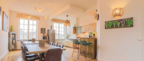 تناول الطعام