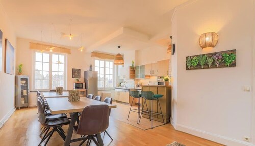 La porte verte, Magnifique duplex 8P