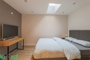 3 bedrooms, iron/ironing board, travel cot, WiFi