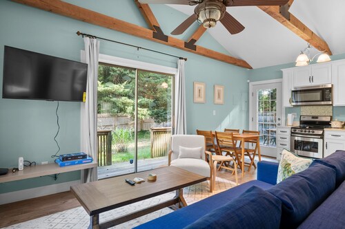 Bright Cape Cod Cottage, Half Mile to Beach