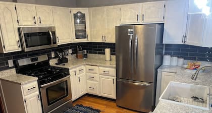 3-bedroom house in adorable Odon with WiFi and AC
