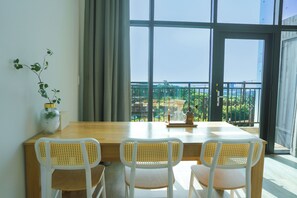 Family Condo, Balcony, Beach View - Yegerina Resort (Jeju City)