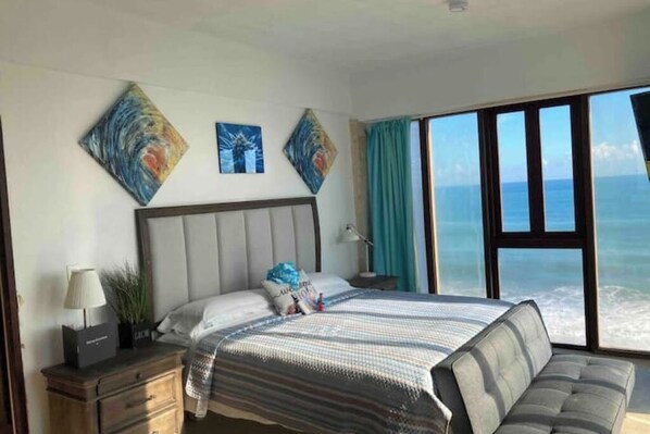 1 bedroom, desk, iron/ironing board, WiFi