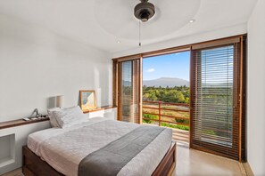 3 bedrooms, iron/ironing board, free WiFi, bed sheets - Zihuatanejo 3BR Penthouse • Ocean Views + Dining (Zihuatanejo)
