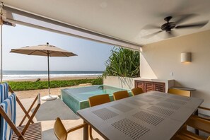 Outdoor dining - Beach-Level 2BR Villa + Plunge Pool (Zihuatanejo)