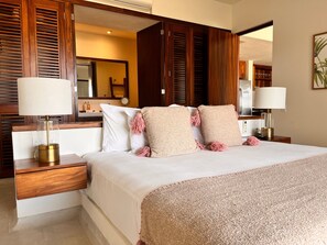 4 bedrooms, iron/ironing board, free WiFi, bed sheets - Zihua 4BR Villa • Luxury Stay w/ Pool & Views (Zihuatanejo)