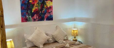 1 dormitorio y ropa de cama