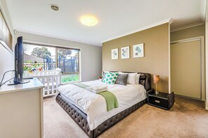 منزل عائلي - منظر للحديقة | 4 عدّة غرف نوم وواي فاي مجانًا