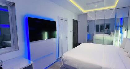 Gold ice hotel