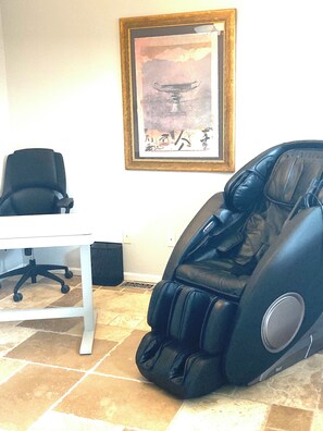 Interior - Cozying &Stylish Charming home 3,900sq AC, WiFi upscale Aurora 15 minutes of DIA (Aurora)