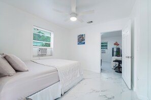 1 bedroom, WiFi, bed sheets