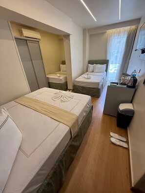 华丽四人房 | 1 多间卧室、埃及棉床单、高档床上用品、客房内保险箱