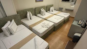 Egyptian cotton sheets, premium bedding, in-room safe