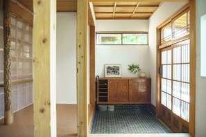 Living area - Ichi to Koji (Gojome)