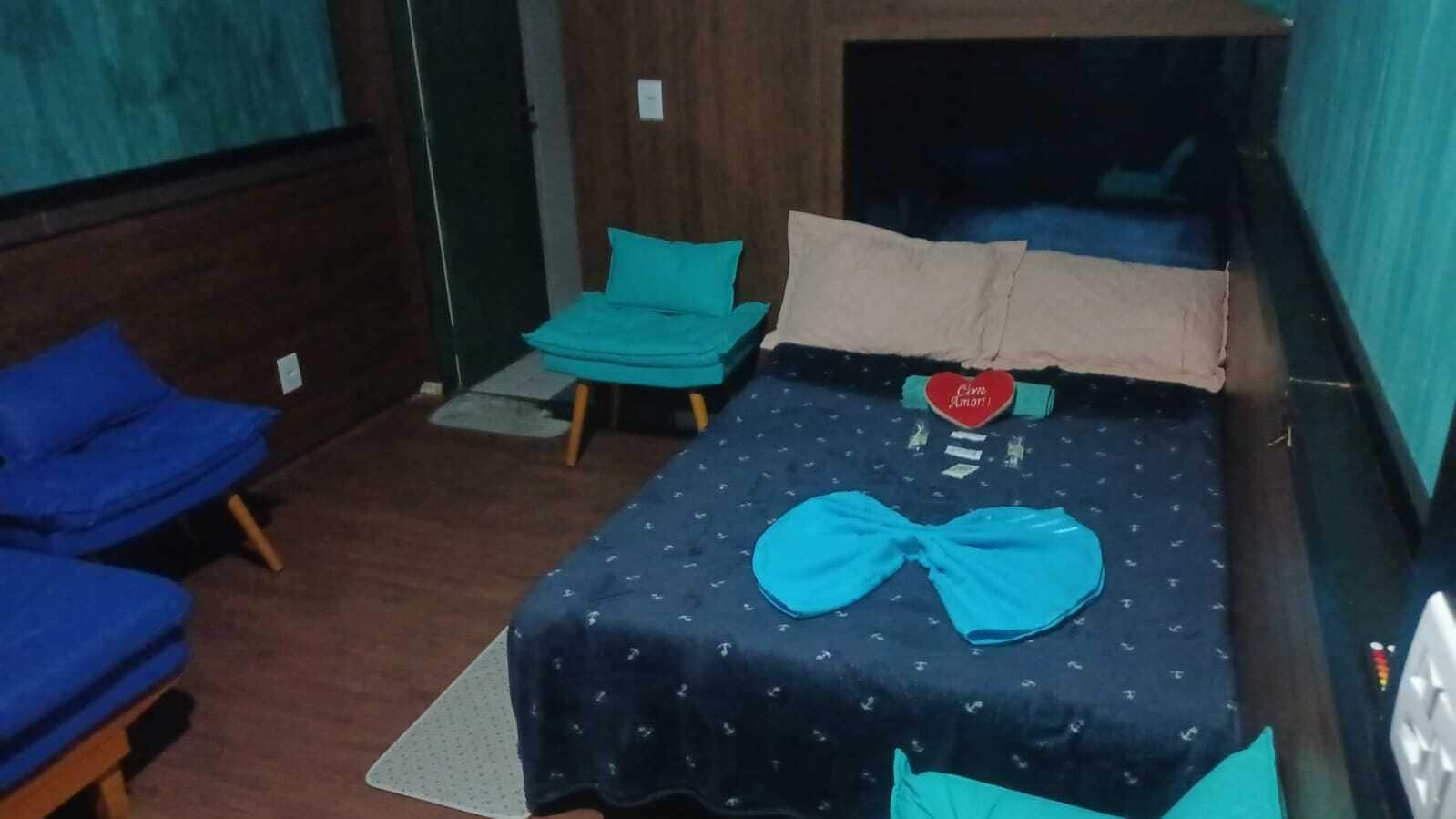 Habitación Deluxe con 1 cama doble o 2 individuales, varias camas | Tabla de planchar con plancha y wifi gratis