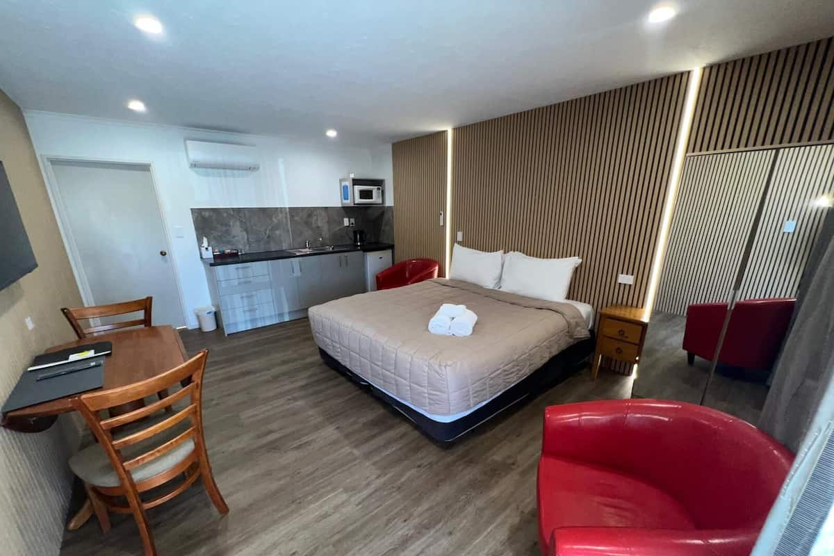 Studio Deluxe, 1 trÚs grand lit, accessible aux personnes à mobilité réduite | Literie de qualité, espace de travail pour ordinateurs portables