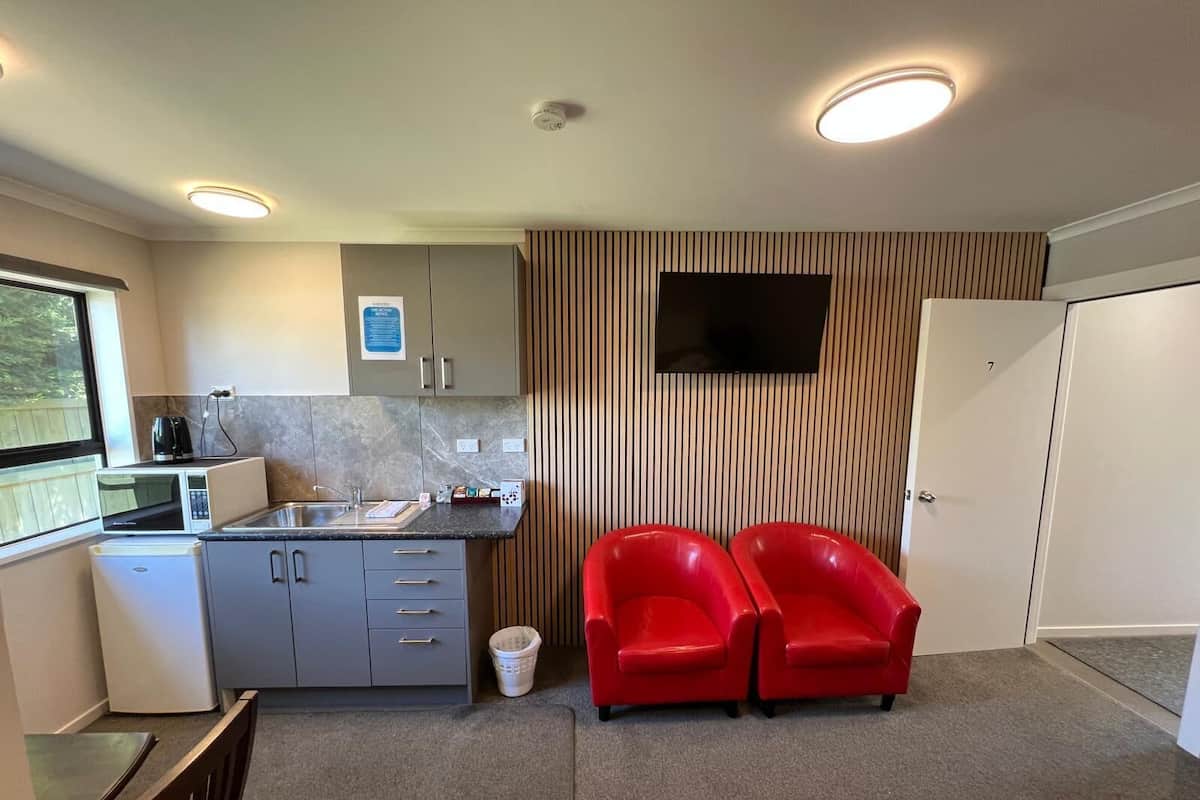 Studio Confort, 1 grand lit | Literie de qualité, espace de travail pour ordinateurs portables