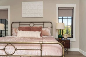 4 bedrooms, iron/ironing board, travel cot, WiFi