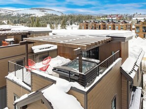 Bain à remous extérieur