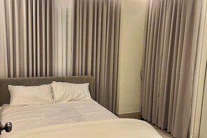 2 makuuhuonetta, silitysrauta/-lauta, Wi-Fi, vuodevaatteet