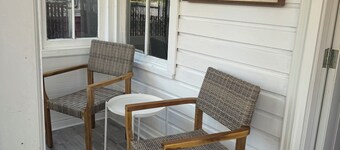 Charming fully remodeled 2-bedroom house with WiFi in Evanston