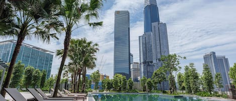 15 outdoor pools