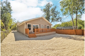 4 bedrooms - Spacious Homey 4BR 3BA w Amenities Near Downtown (San Antonio)