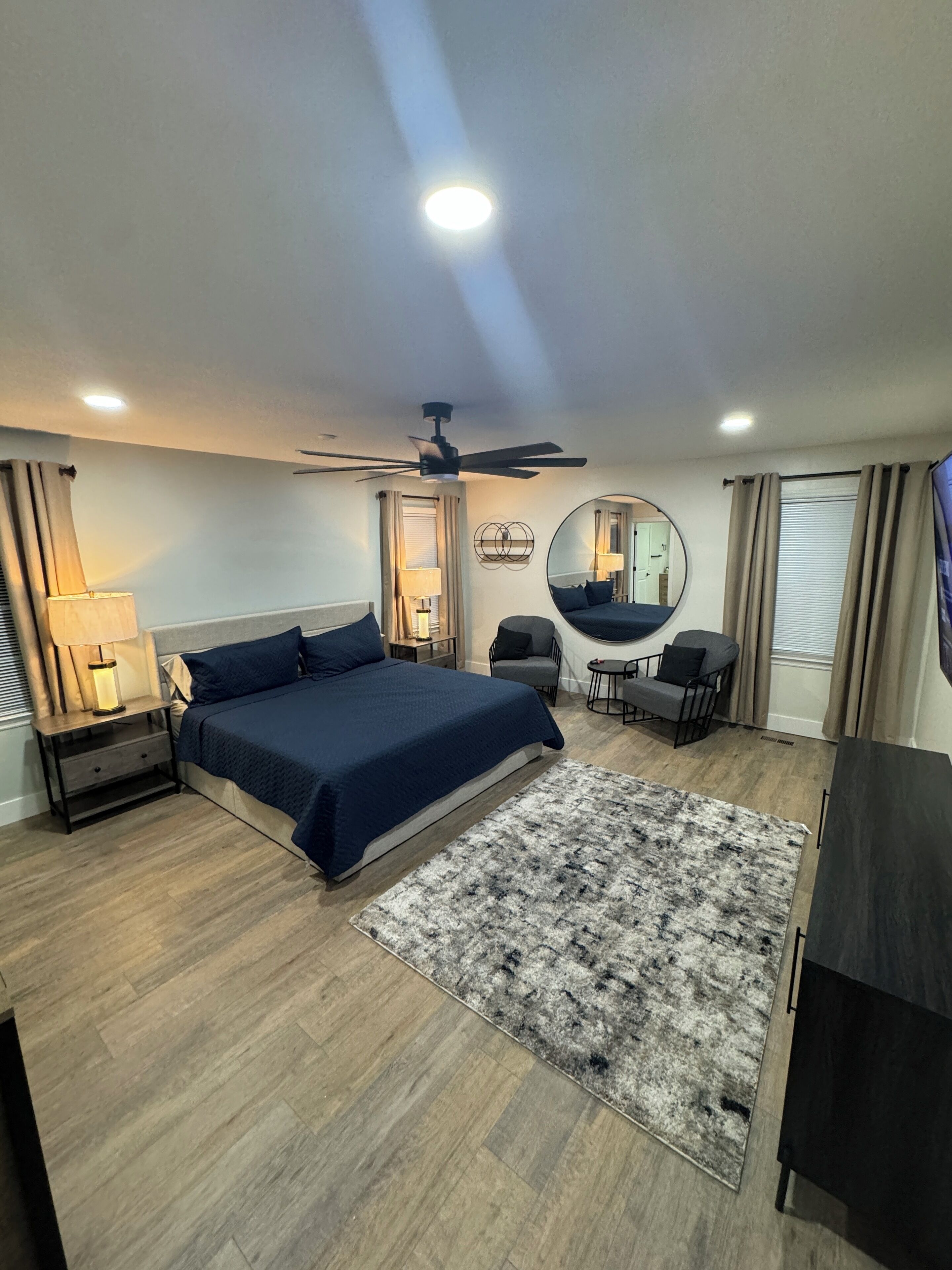 4 quartos, ferros/tábuas de passar roupa, Wi-Fi, roupa de cama