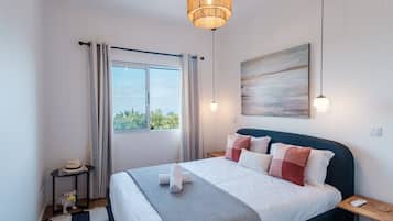 3 Schlafzimmer, Schreibtisch, Bügeleisen/Bügelbrett, Internetzugang