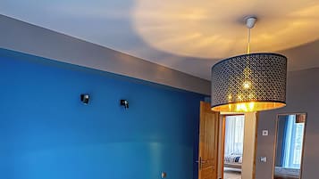 4 bedrooms, WiFi, bed sheets