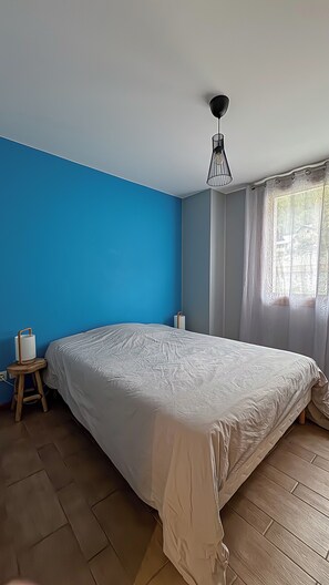1 bedroom, WiFi, bed sheets