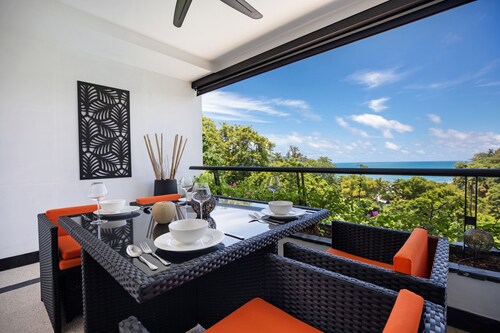 Kata Beach Luxury Condo; 5 min walk to beach - 85 sqm - Customer Rating:  10/10