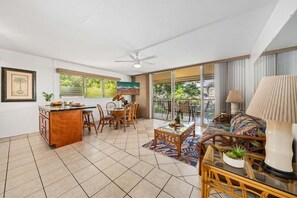 Smart TV - Kihei Kai Nani 13231 New Listing Condo w Pool ; across beach (Kihei)