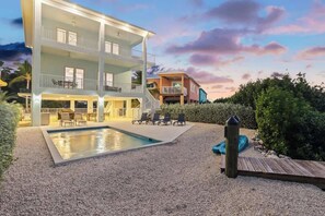 Pool - Casa Cayo – Luxe 4BR Waterfront Getaway (Marathon)