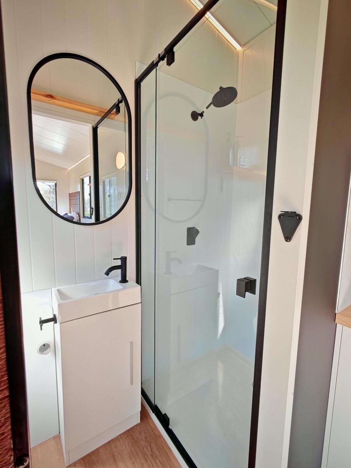 Towels, soap, shampoo, toilet paper