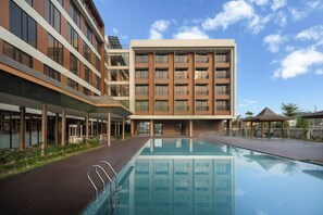 2 座室外游泳池