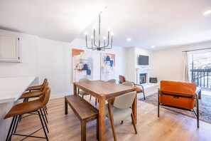 Dining - Old Town Ski Condo — Walk to Skiing and Park City Mountain, Hot Tub, Free Parking (Park City)