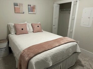 1 dormitorio, tabla de planchar con plancha, wifi gratis y ropa de cama