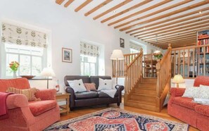 TV, fireplace, offices - The Old Buttery | Log Burner | Nr Coast (Mathry)